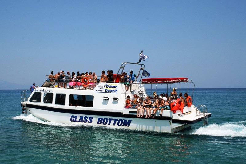 15 meter boat up to 70 people